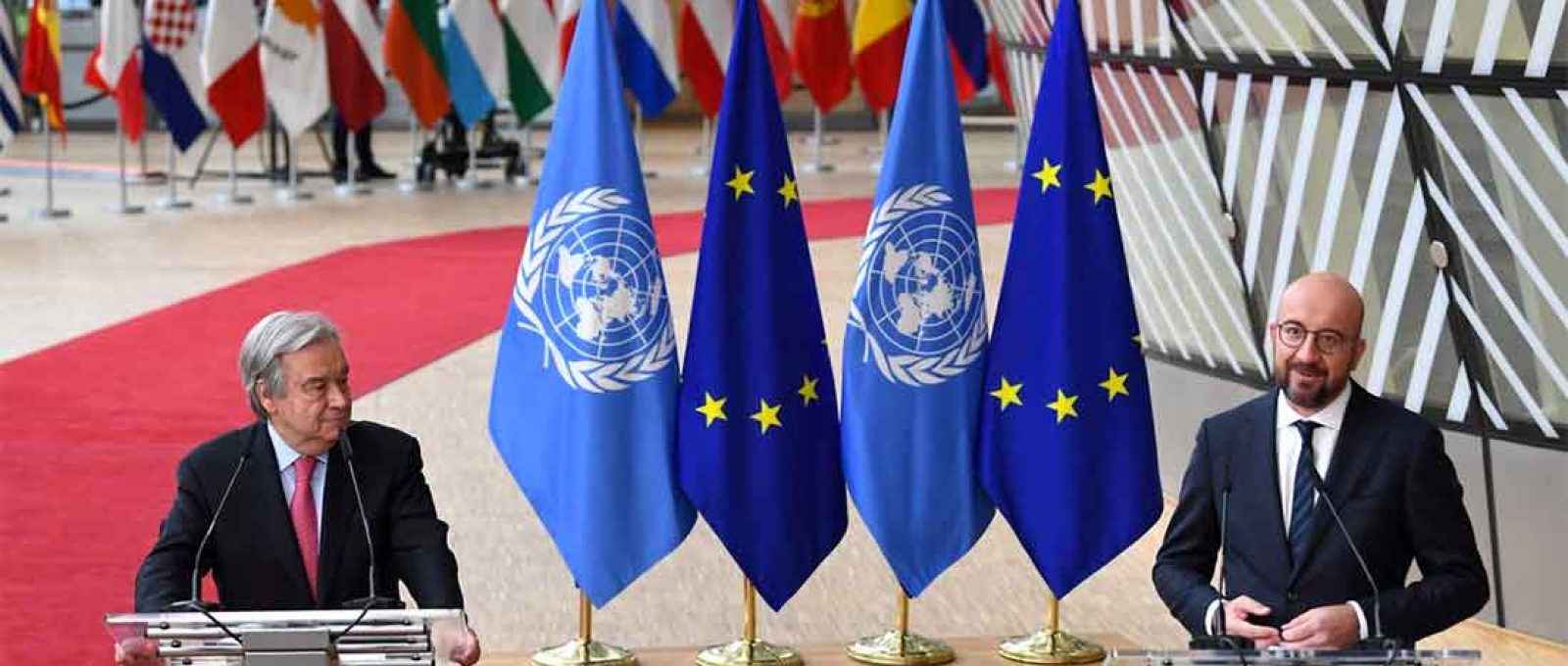 O Secretário-Geral das Nações Unidas, Antonio Guterres, e o Presidente do Conselho Europeu, Charles Michel, falam à imprensa no primeiro dia da cúpula da UE em Bruxelas, Bélgica, em 24 de junho de 2021 (Foto: John Thys/Reuters).