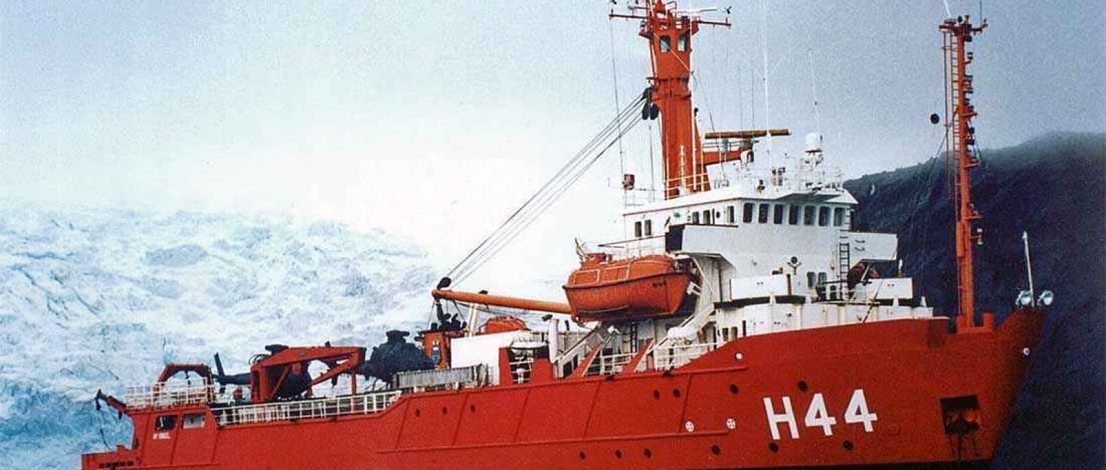 Navio de Apoio Oceanográfico (NApOc) Ary Rongel H-44 (Foto: Marinha do Brasil/Wikimedia Commons/CC BY-SA 2.0).