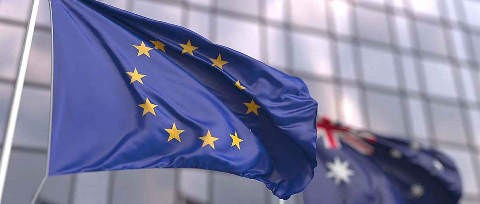 Bandeiras da União Europeia e da Austrália (Foto: AIIA).