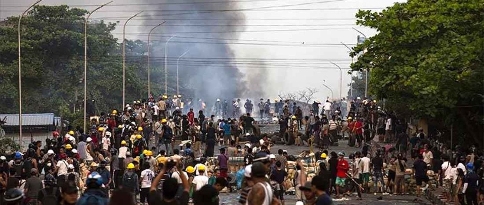 Protestos em Mianmar (Foto: Anadolu).