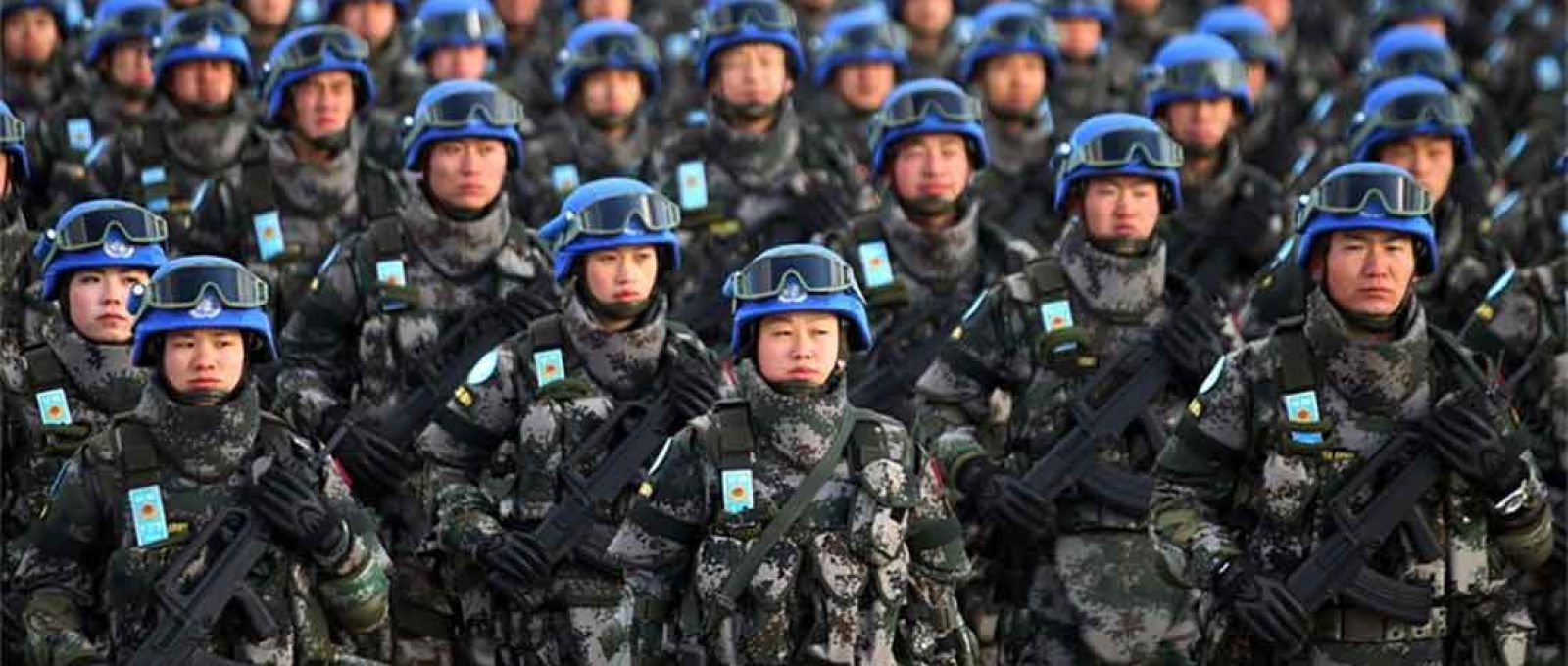 Militares chineses em formatura pouco antes de sua implantação na missão da ONU em Juba, capital do Sudão do Sul. (Foto: PLA Daily/Weibo).