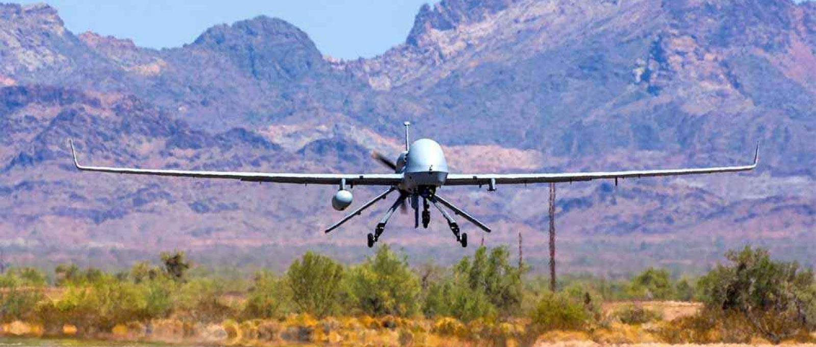 Drone MQ-1C Gray Eagle, empregado pelo US Army em testes de ataque eletrônico com novo pod de interferência (Foto: Jovian Siders/US Army).