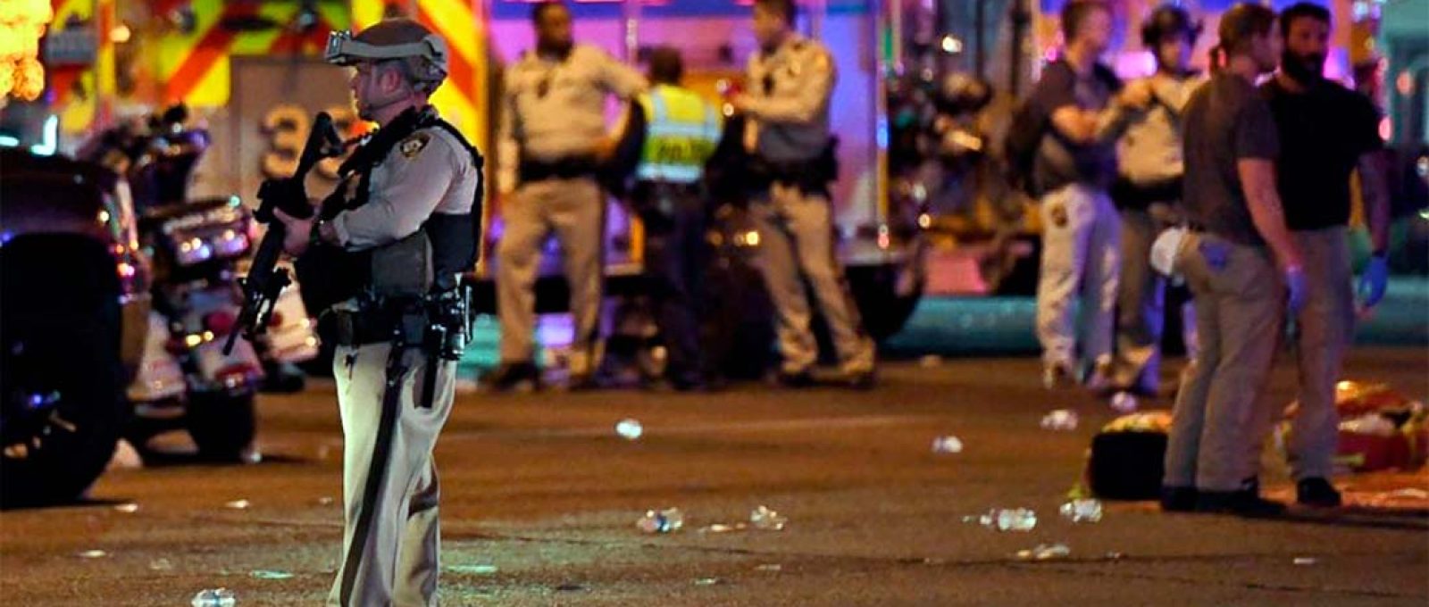 Policiais atuando durante o incidente em Las Vegas em 2017 (ABC News).