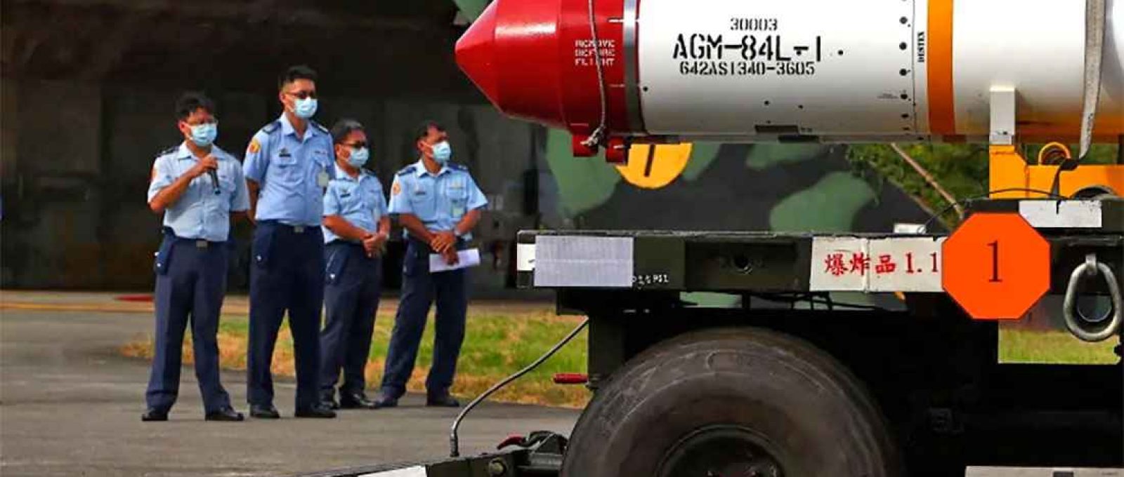 Um míssil antinavio fabricado nos EUA em Hualien, Taiwan, agosto de 2022 (Ann Wang/Reuters).