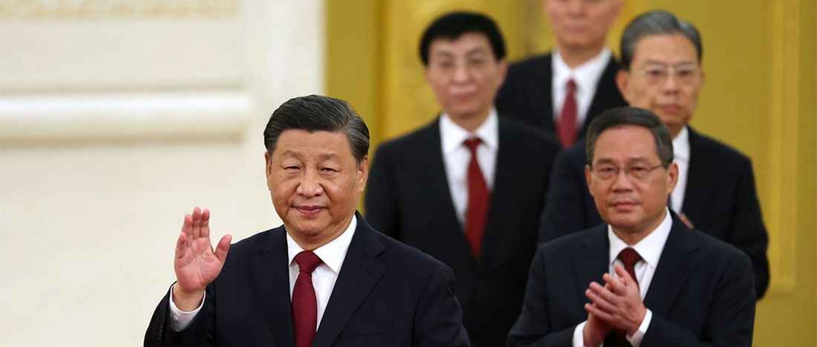 O presidente chinês Xi Jinping participa da reunião entre membros do comitê permanente do Birô Político do 20º Comitê Central do PCC e jornalistas chineses e estrangeiros no Grande Salão do Povo em 23 de outubro de 2022 em Pequim, China (Lintao Zhang/Getty Images).