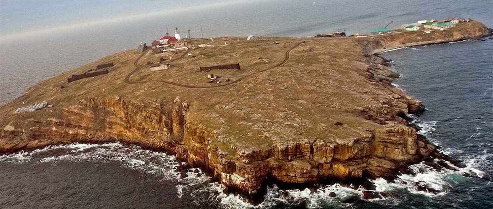 Vista aérea da Ilha das Cobras, no golfo de Odessa (Фотонак/Wikimedia Commons/CC BY-SA 4.0).