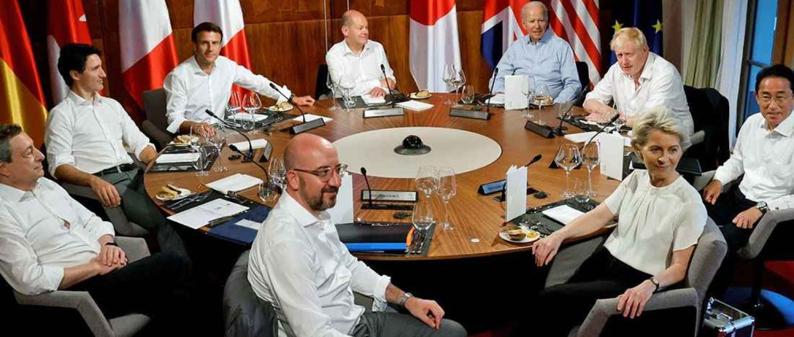 Líderes do G7 posam para foto em reunião de trabalho durante a cúpula da Baviera em junho de 2022, onde a guerra na Ucrânia esteve no topo da agenda (Jonathan Ernst/Reuters).