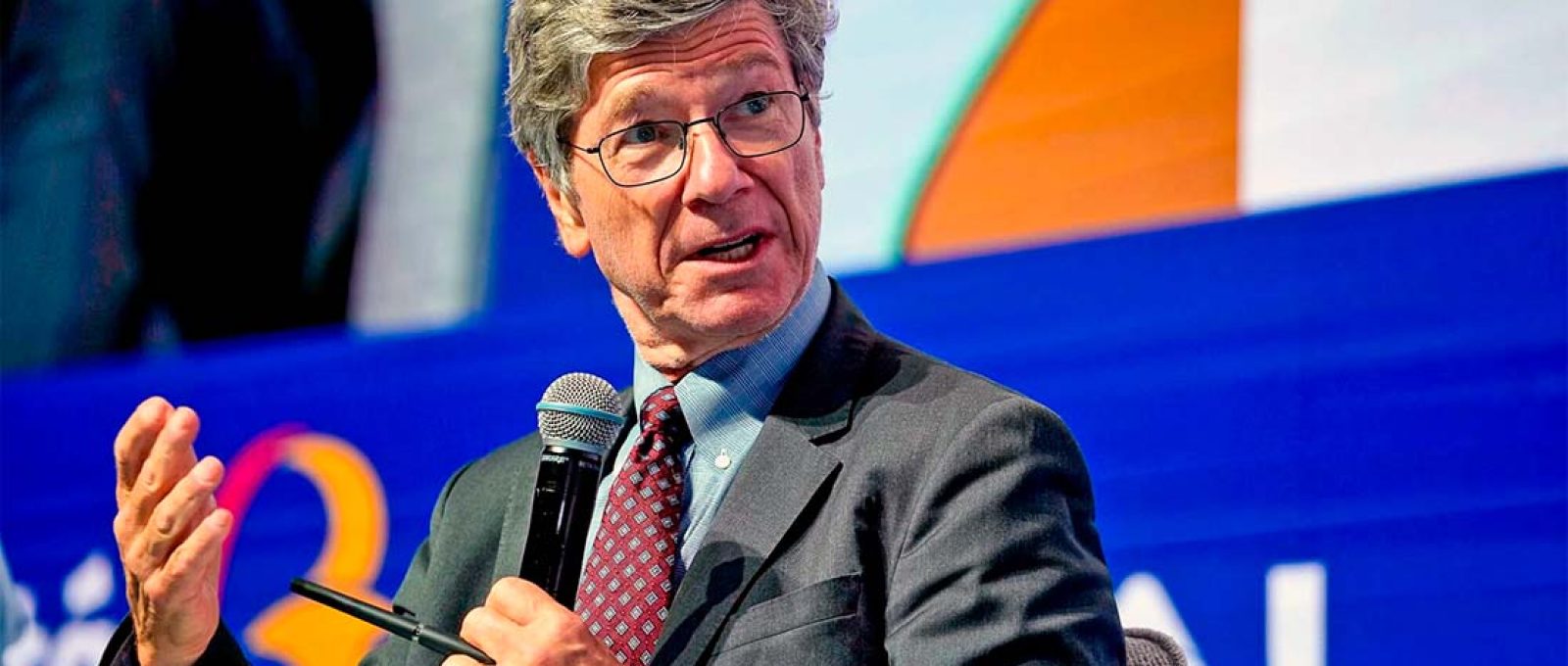 O economista americano Jeffrey Sachs (Bloomberg).