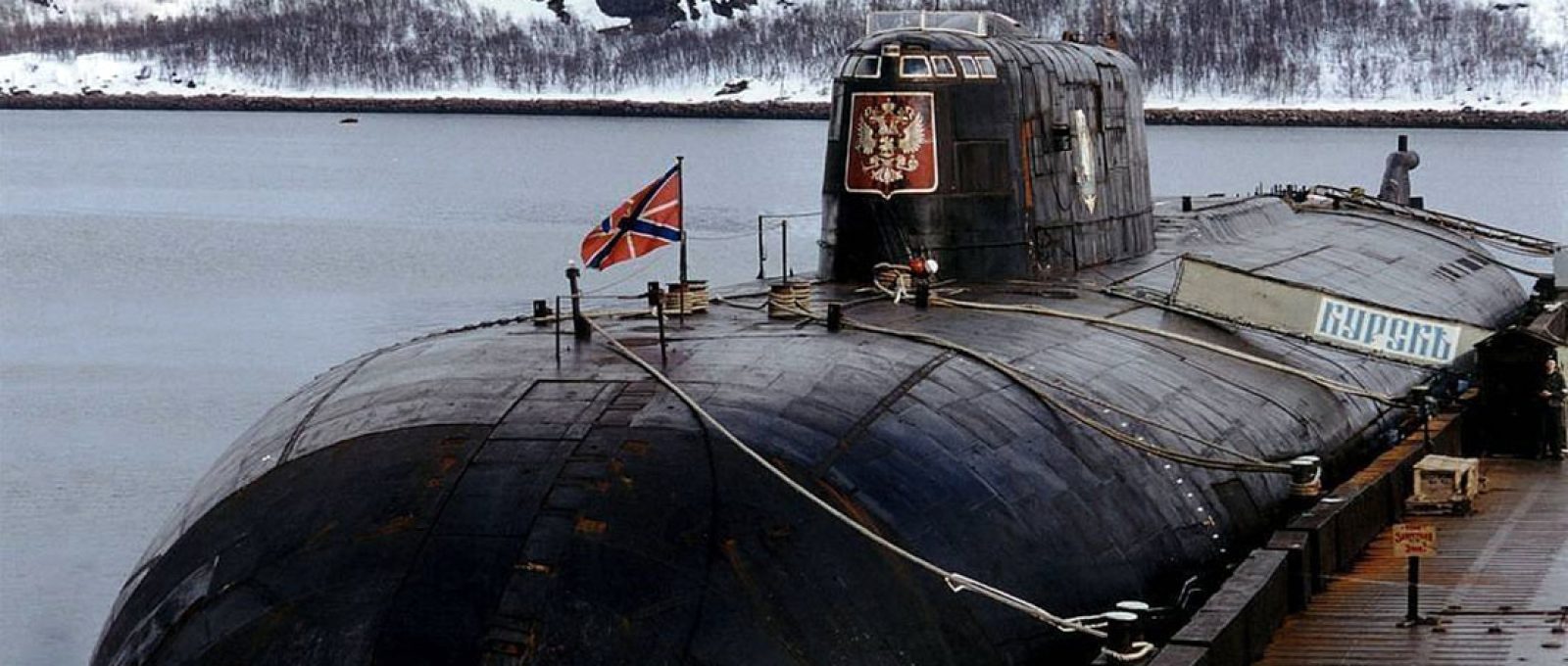 O submarino nuclear russo Kursk em 1999 (Alexander Raube/TASS).
