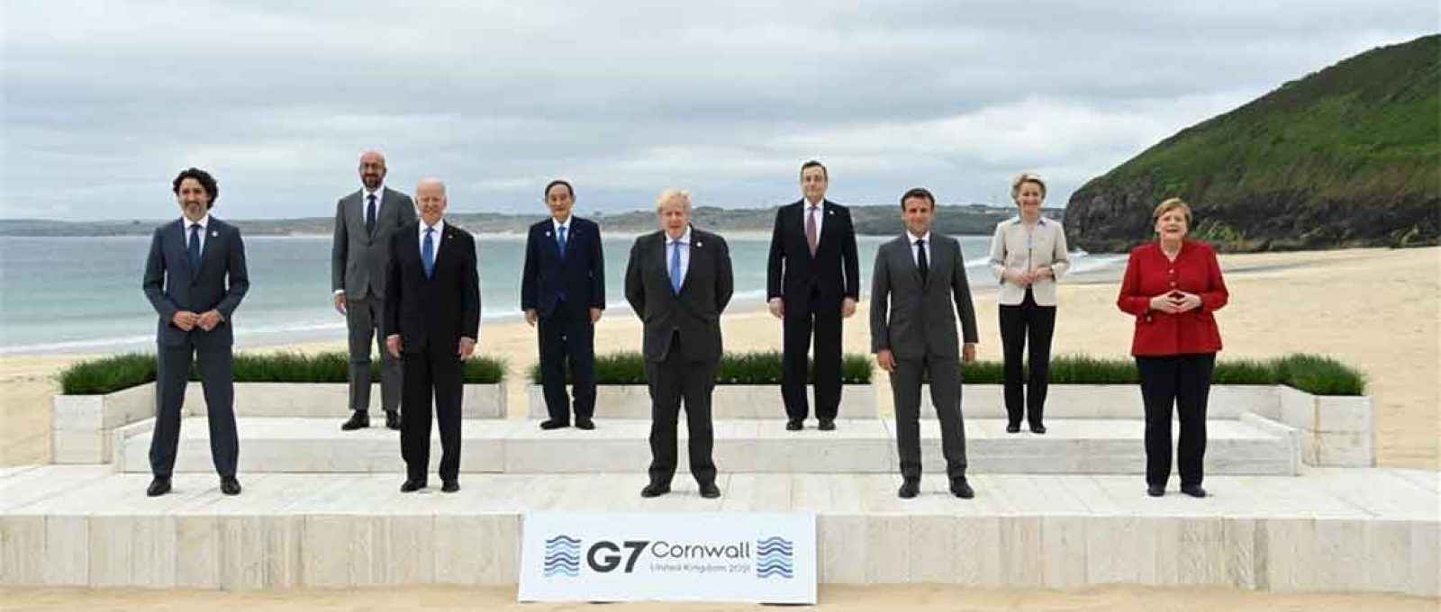 Líderes do G7 e União Europeia fazem foto oficial antes da cúpula na Cornualha (Foto: 
Leon Neal/AFP).
