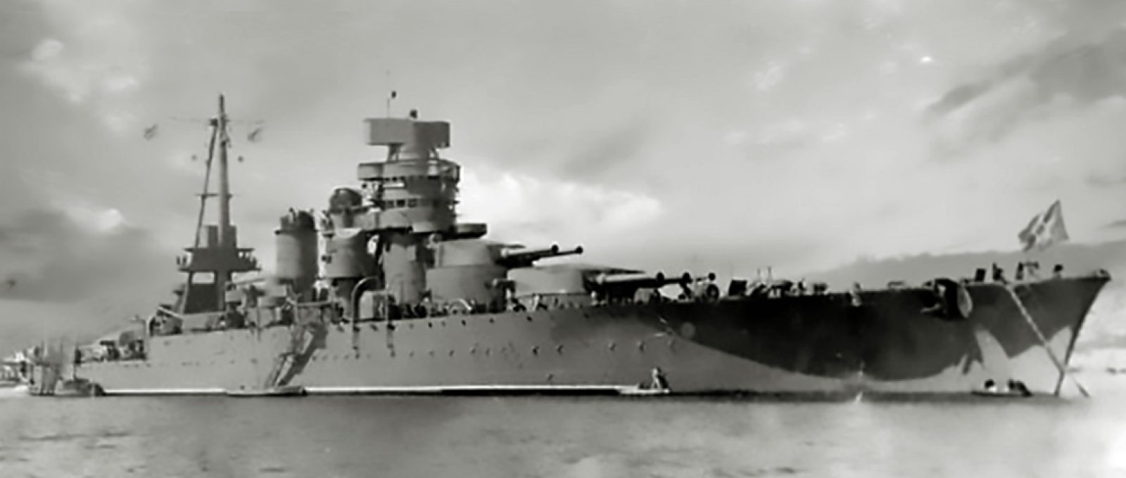 O Novorossiysk foi peça central em manobras de combate naval no Mar Negro três vezes em 1955, antes da explosão em outubro que o afundou com muitos tripulantes (Domínio Público).