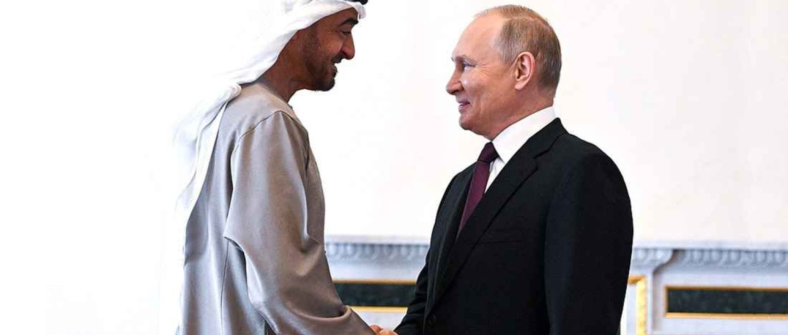 Os presidentes da Rússia, Vladimir Putin, e dos Emirados Árabes Unidos, Mohammed bin Zayed Al Nahyan (Kremlin).