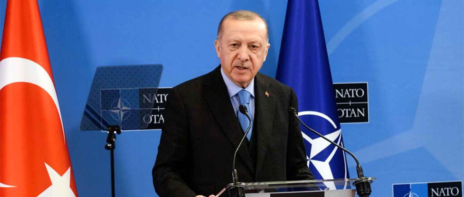 Recep Tayyip Erdogan, presidente da Turquia, em coletiva de imprensa após a Cúpula da OTAN em Bruxelas, Bélgica, em 24 de março de 2022 (Gints Ivuskans/Shutterstock).