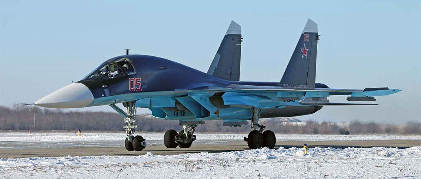 Caça Su-34 Fullback na base aérea de Lipetsk, Rússia, janeiro de 2012. (Vitaliy V. Kuzmin/Domínio Público).