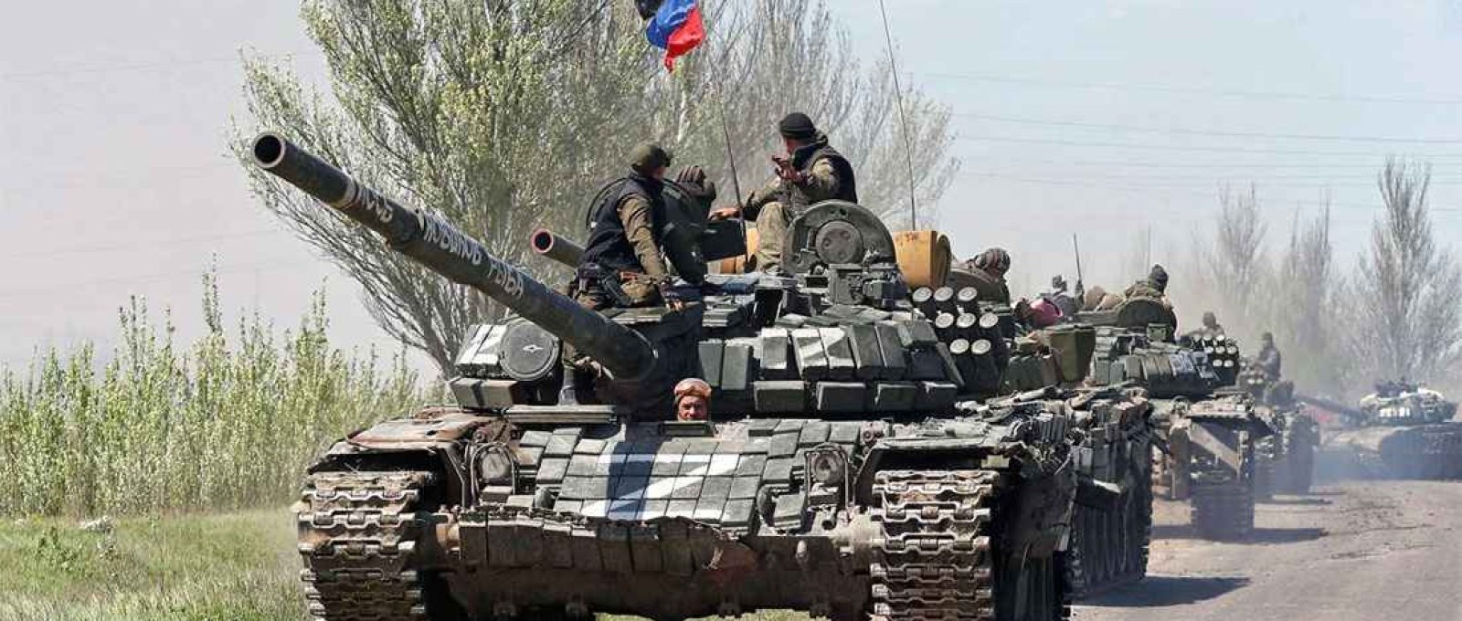 Tropas pró-Rússia perto de Novoazovsk, na região leste de Donetsk, na Ucrânia, em 6 de maio de 2022 (CNN).