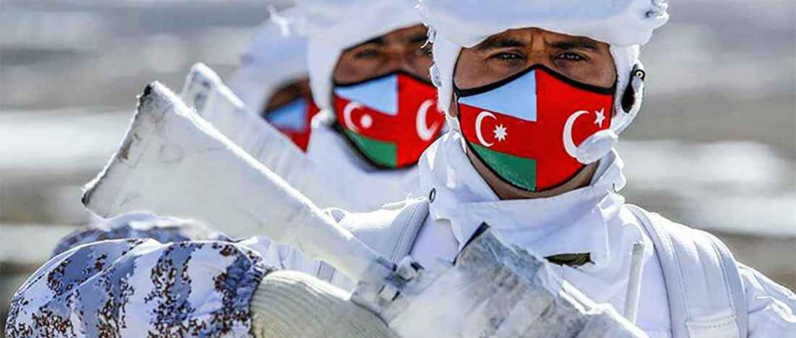 Tropas turcas e azeris em exercícios militares conjuntos na província de Kars, leste da Turquia (Foto: Reuters).