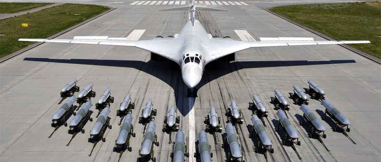 O bombardeiro estratégico russo Tu-160 Blackjack (Ministério da Defesa da Rússia).