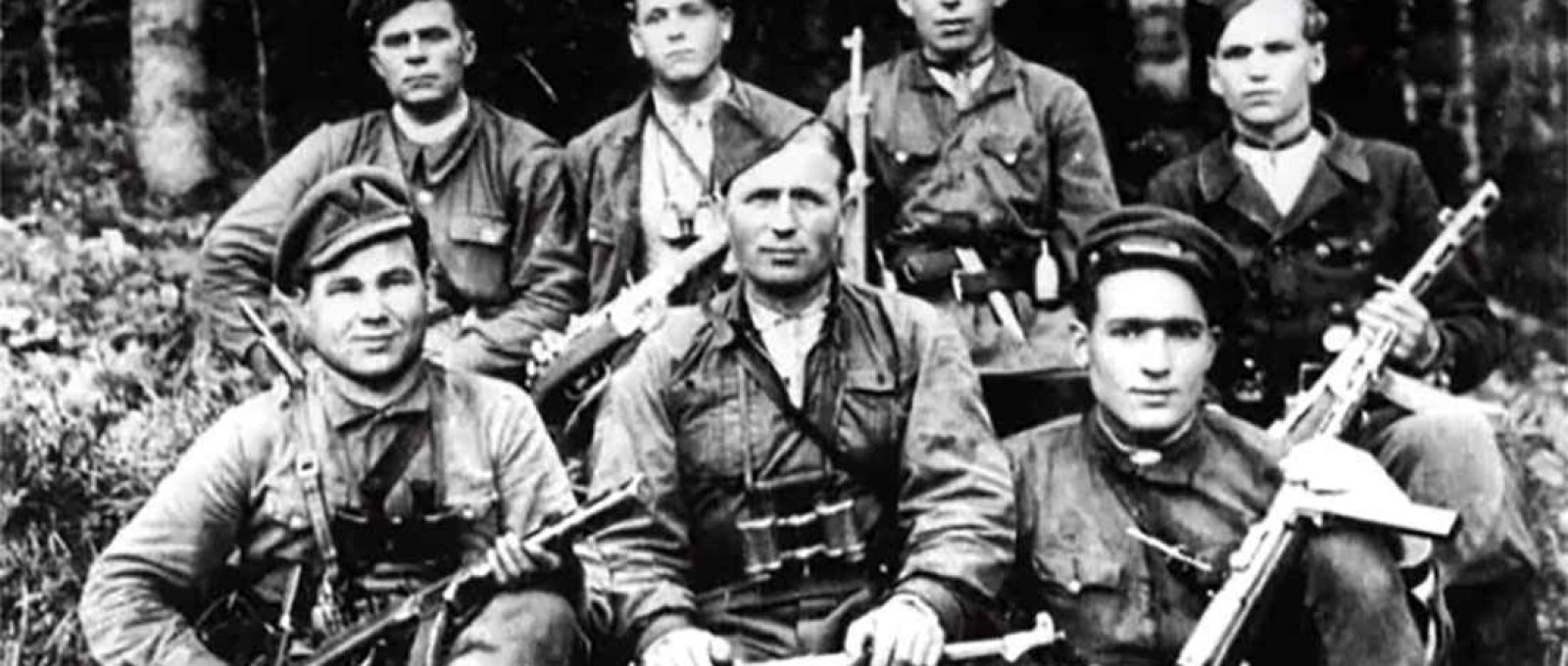 O Exército Insurgente Ucraniano foi talvez o único movimento clandestino na Segunda Guerra Mundial a lutar contra o Eixo e os Aliados (Military History Now).