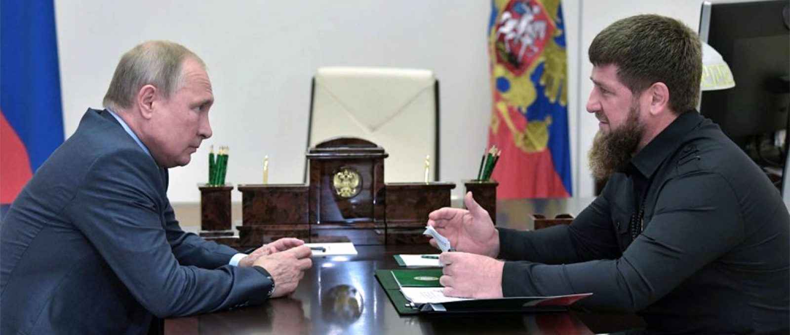 O presidente da Rússia, Vladimir Putin, encontra-se com o líder da República Chechena, Ramzan Kadyrov, em Novo-Ogaryovo, arredores de Moscou, Rússia, em 31 de agosto de 2019 (Aleksey Nikolskyi/EPA-EFE/Sputnik).